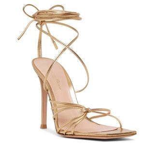 Gianvito Rossi Sylvie Heels in size 37/ US SIZE 7